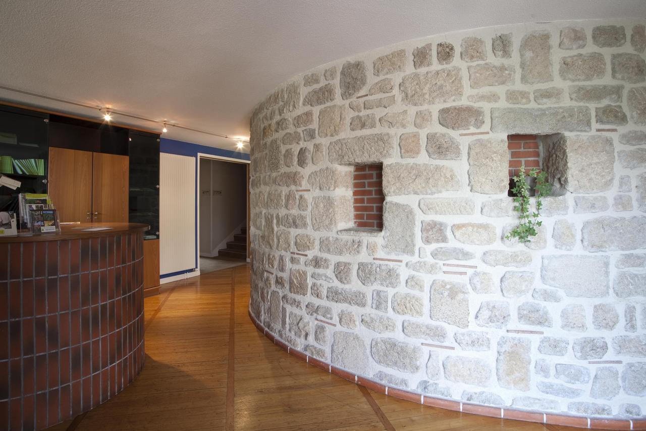 Logis Hotel Restaurant La Tour Dunières Esterno foto