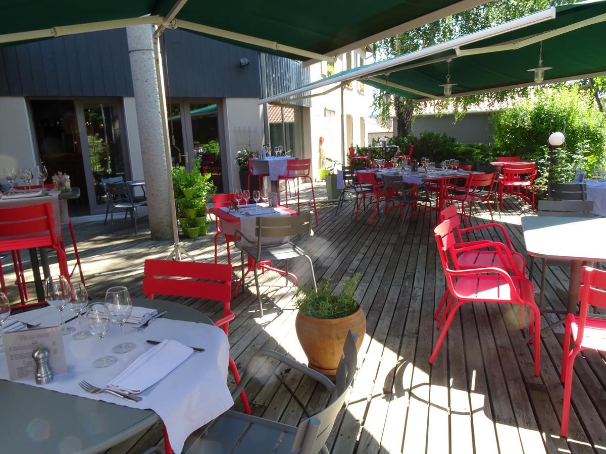 Logis Hotel Restaurant La Tour Dunières Esterno foto